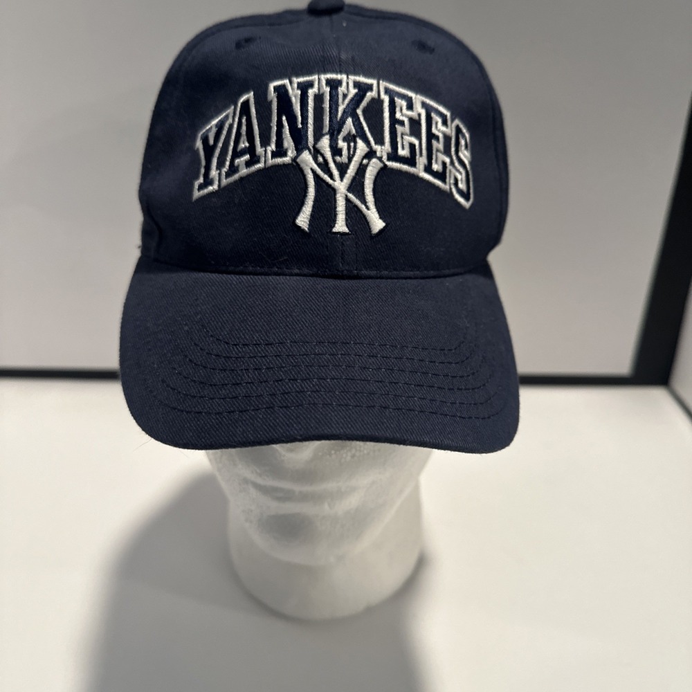 Annco New York Yankees MLB SnapBack Hat